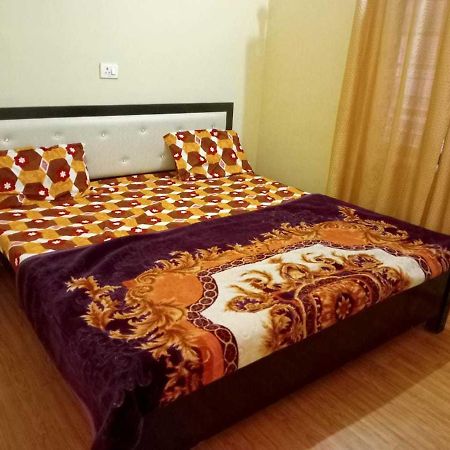 Oyo Hotel Ss Grand Lucknow Bagian luar foto