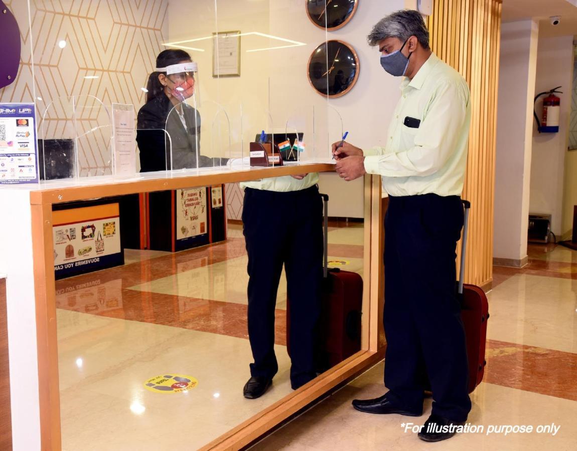Oyo Hotel Ss Grand Lucknow Bagian luar foto